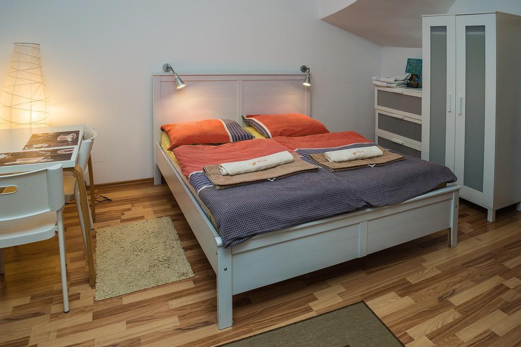 Lavric Apartment *